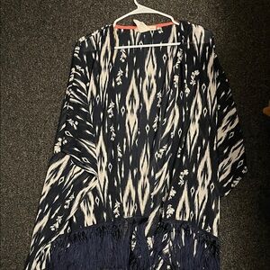 💸Navy and White Patterned Kimono with Fringe💸 5/$25